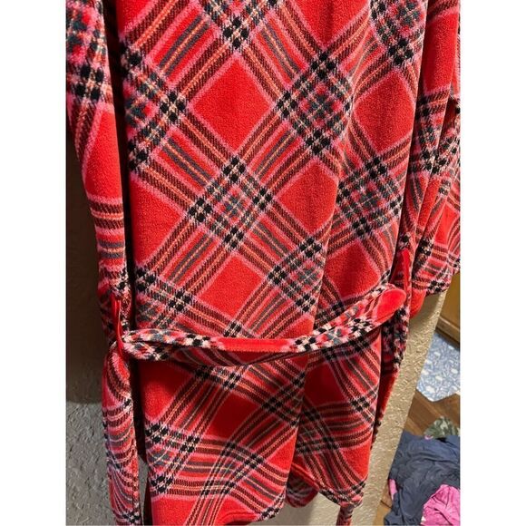 Victoria’s Secret Red Plaid Robe Woman’s Size XL/XXL - Picture 8 of 9